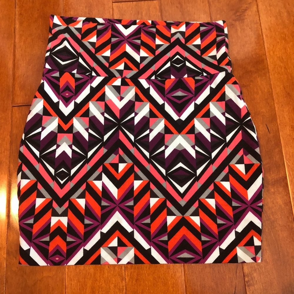 Lily White geometric bodycon skirt